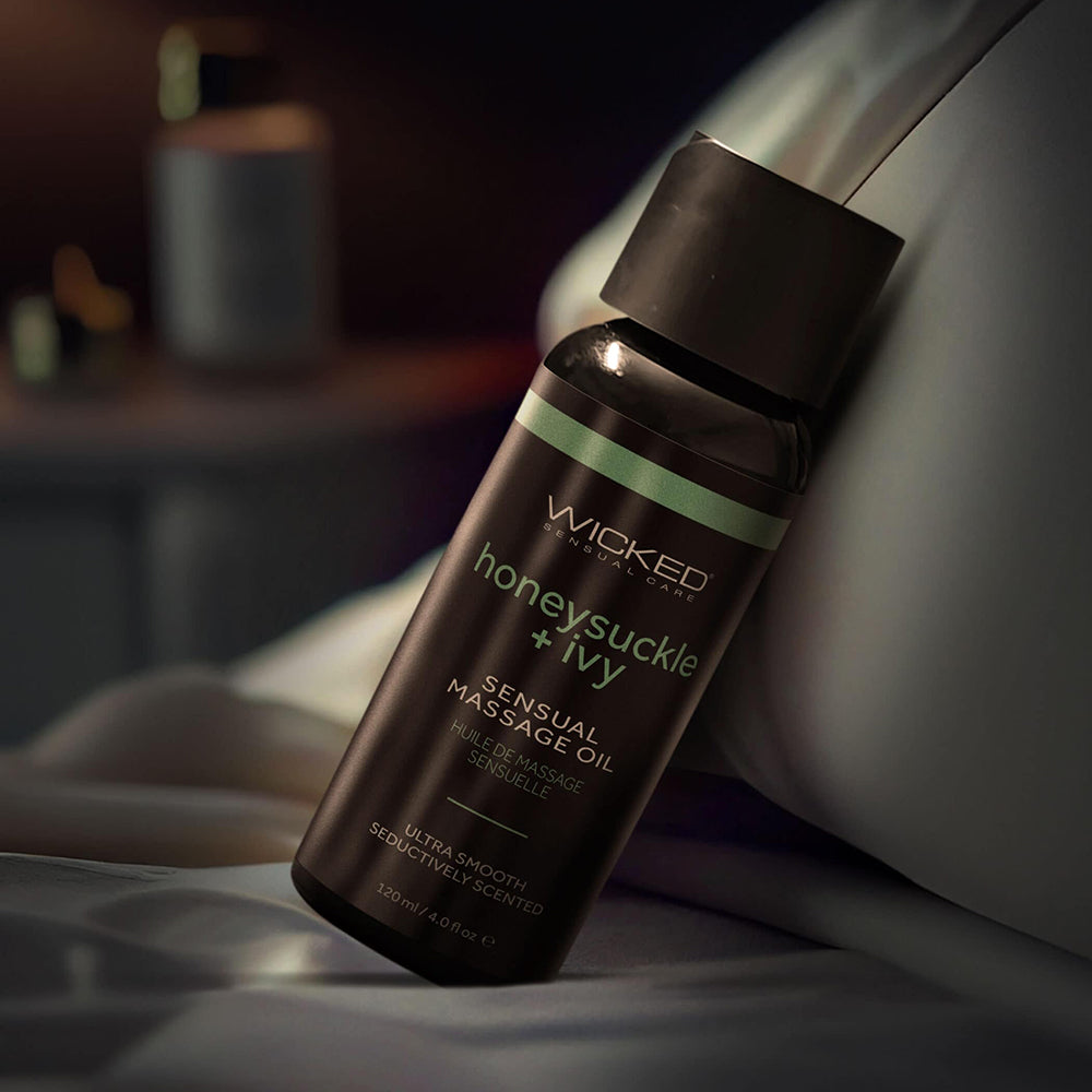 4 oz Honeysuckle and Ivy Massage Oil — photo 3