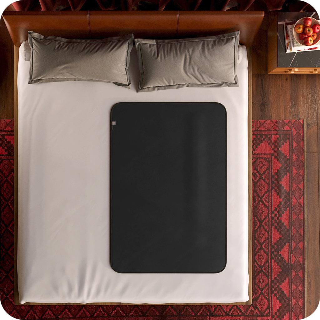 Fascinator Throw Travel in Black — image 2