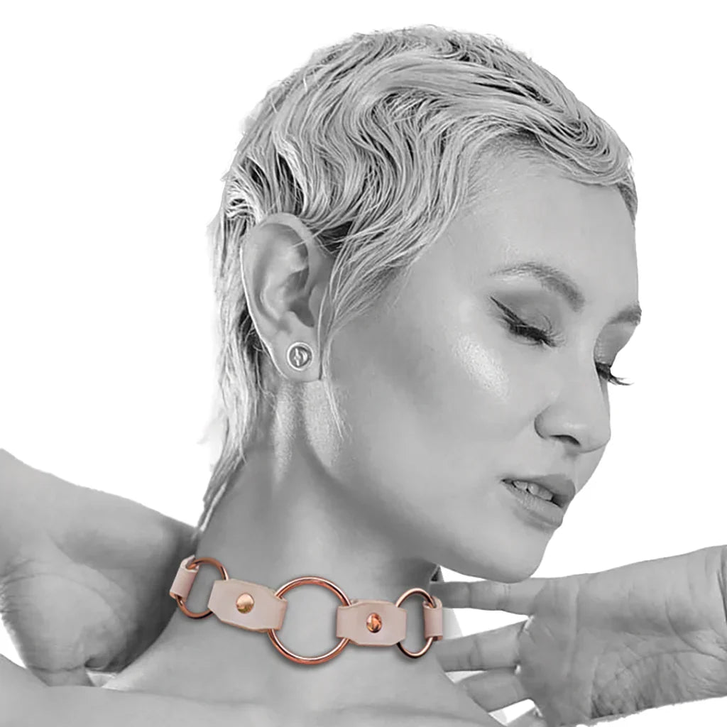 S&M Peaches 'n CreaMe Ring Day Collar – Edmonton adult shop – in use view