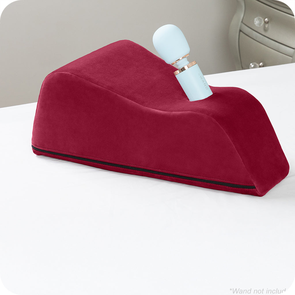 Wanda Sex Toy Mount in Merlot — image 5